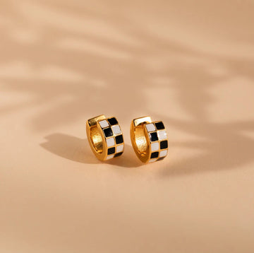 Black and White Huggie Hoops Earrings in Retro Style