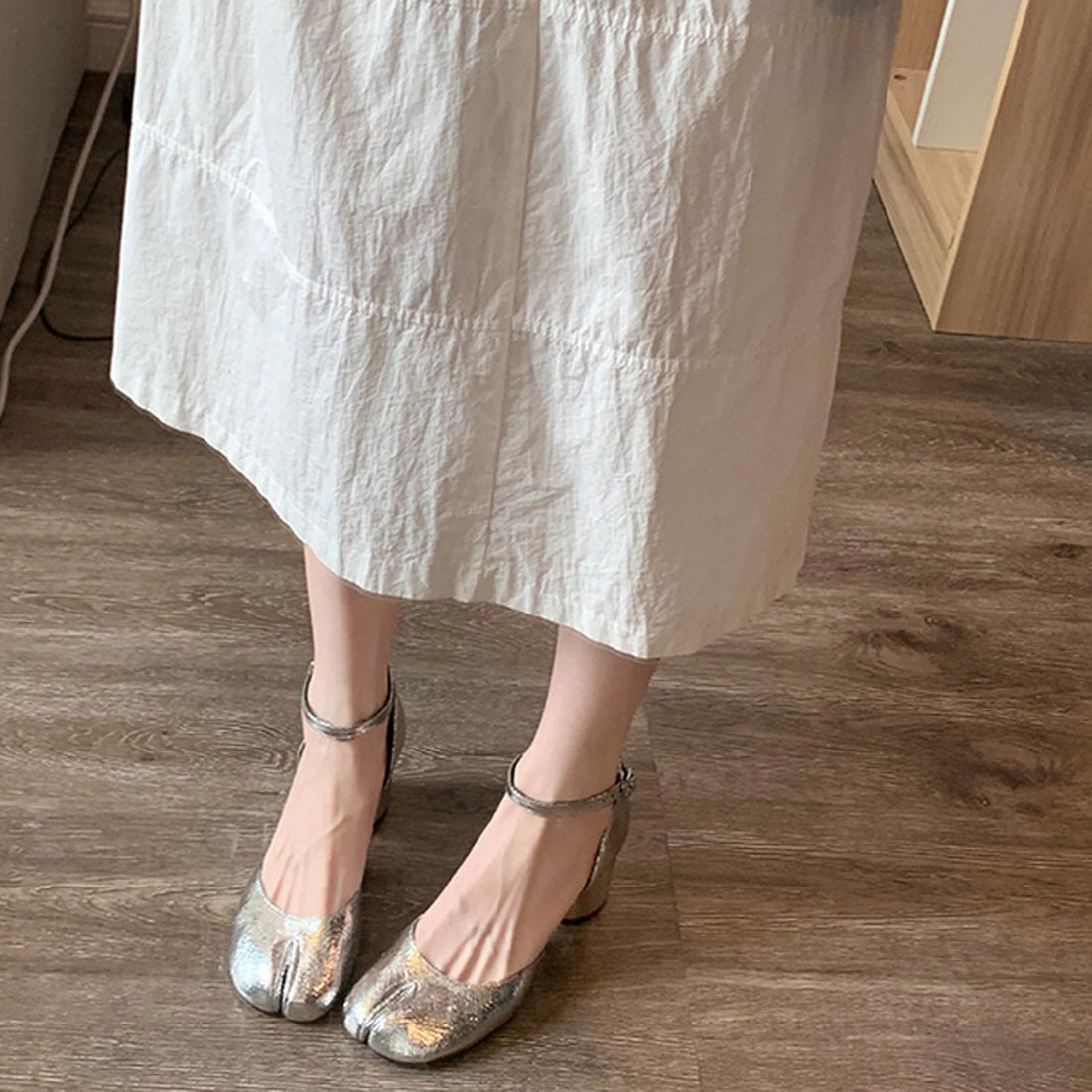 Modern Style Black Silver Khaki Tabi Sandals