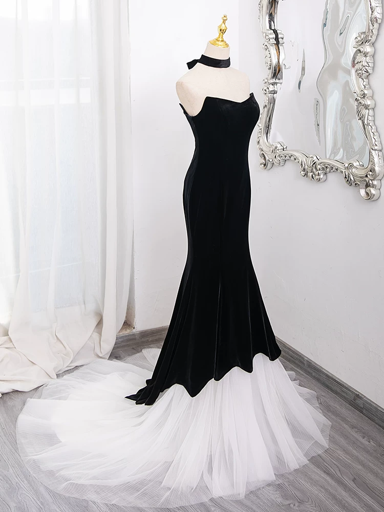 Black Sweetheart Mermaid Dress with White Tulle Train