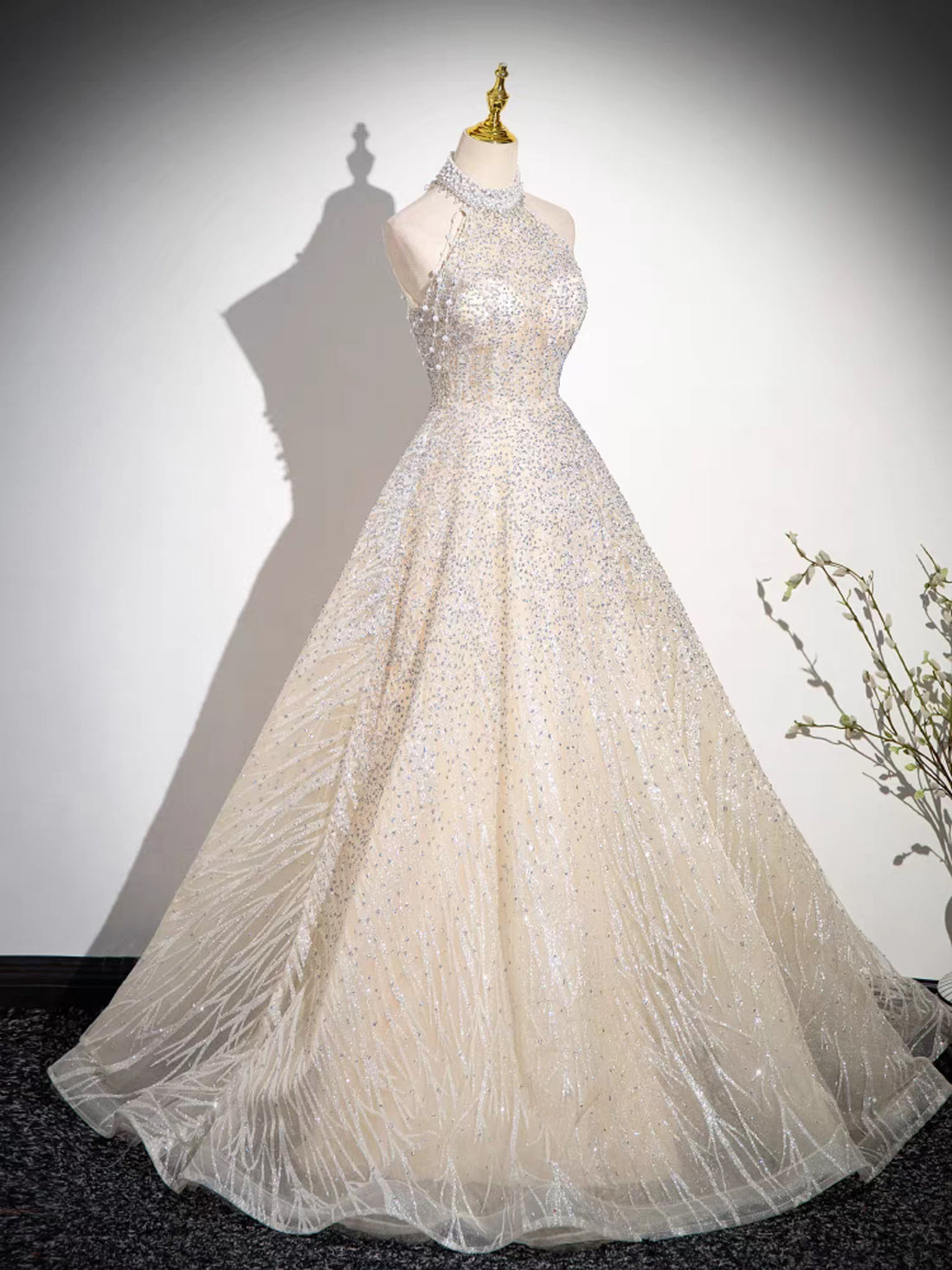 Luxury Champagne Pearls Halter Neck Tulle Prom Dress