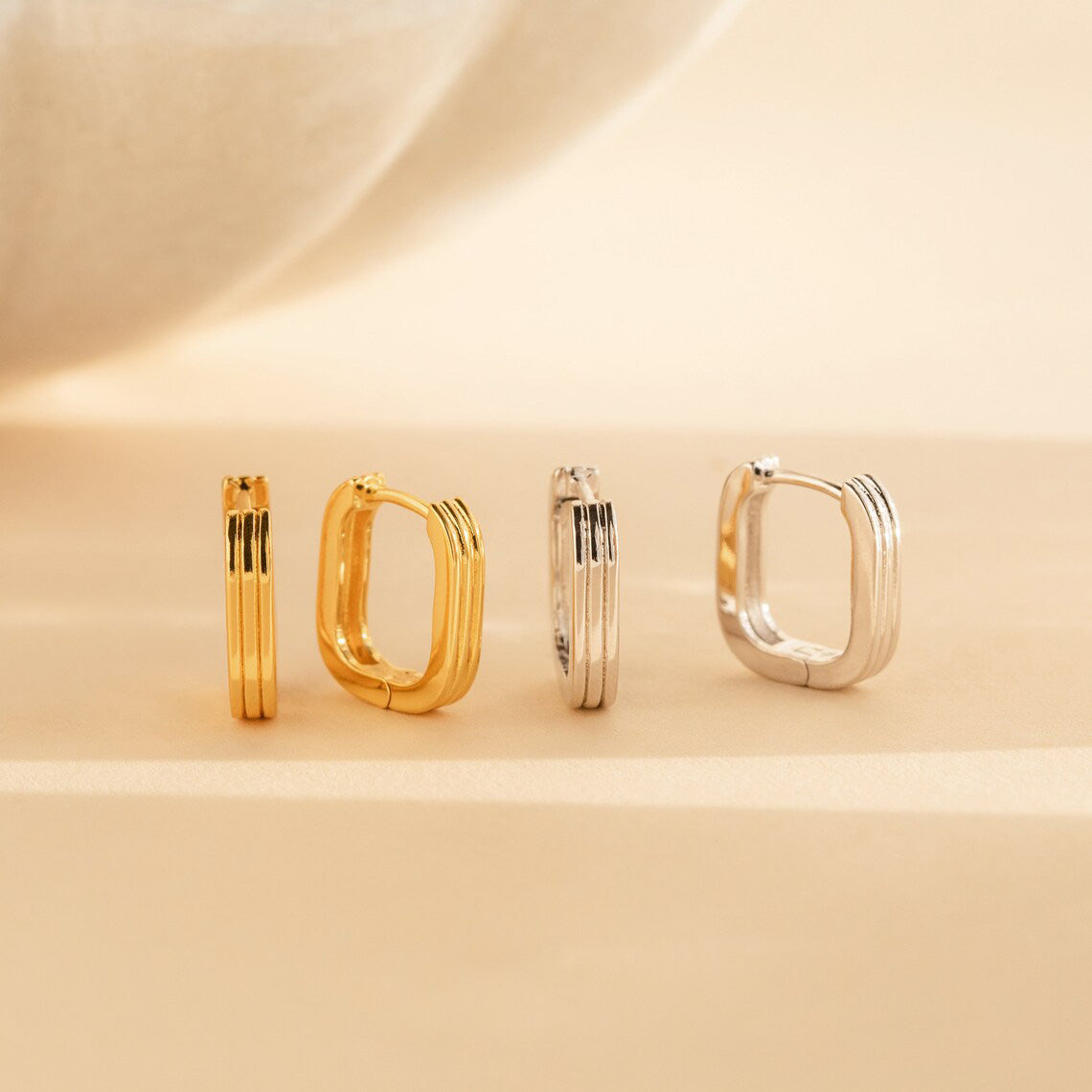 Ribbed Rectangle Link Hoops